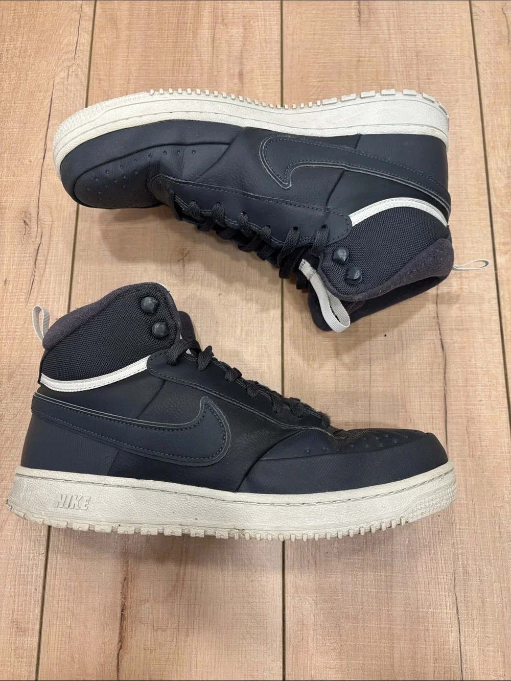 Nike Men’s Vision Court Mid Winter Sneakers
